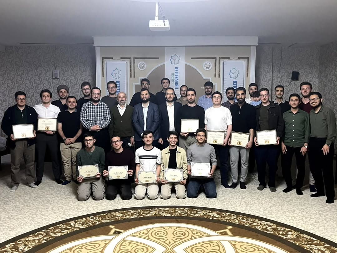 Münevver Hekim Mezuniyet Tebriği 2026 galeri fotoğrafı 1